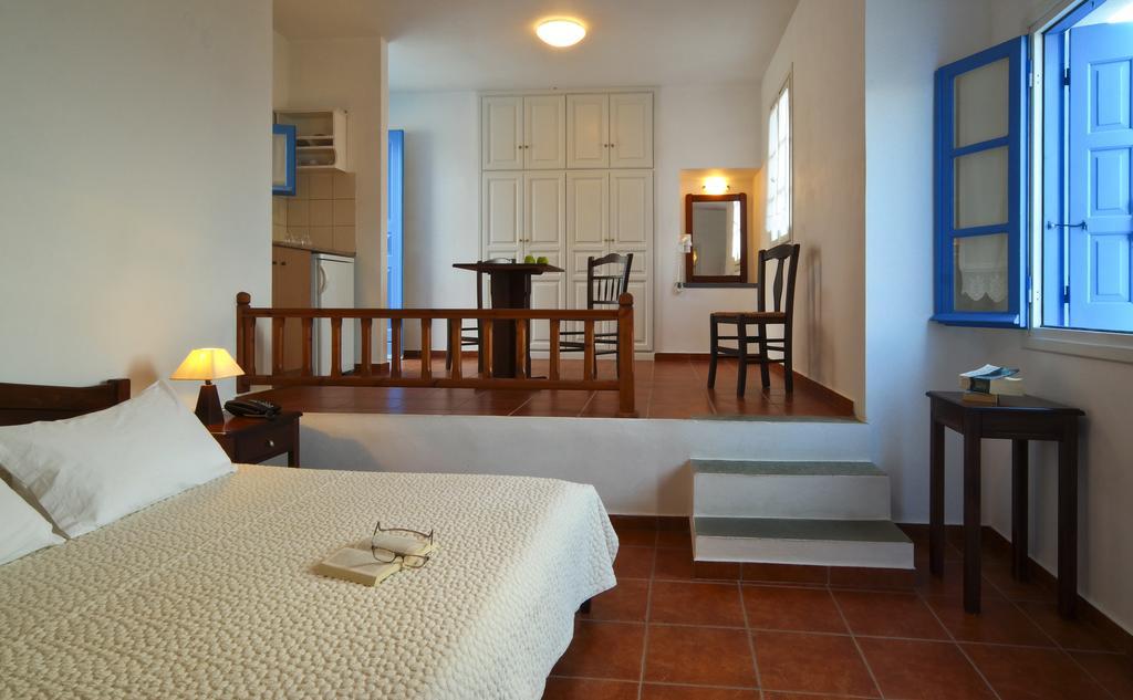 Belvedere Apartments Folégandros Rum bild